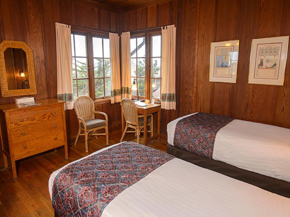 Double Room with Two Twin Beds interior